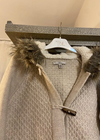 Kürklü Kapüşonlu Bej Kadın Hırka - Görsel 2