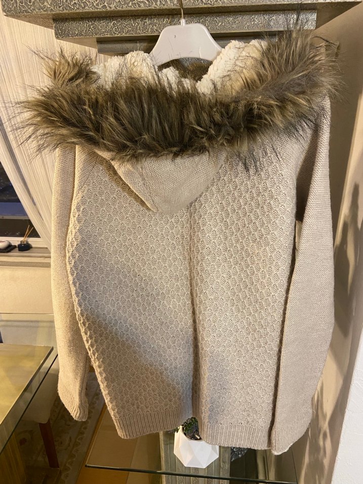 Kürklü Kapüşonlu Bej Kadın Hırka - Görsel 3