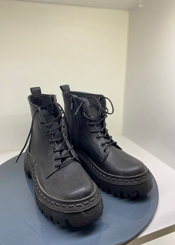 Siyah Gotik Platform Topuklu Kadın Bot - Görsel 2