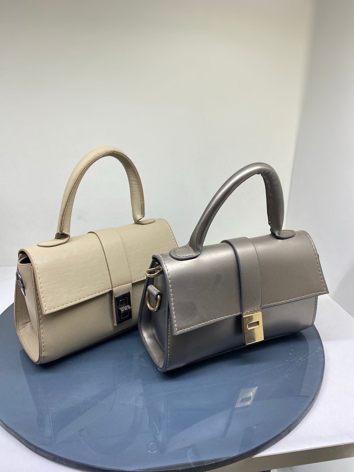 Bej ve Gri Deri Tokalı Kadın Çantaları - Görsel 2