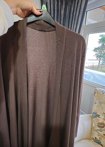 Kahverengi Uzun Kollu Salaş Önü Asimetrik Dökümlü Hırka - Görsel 3