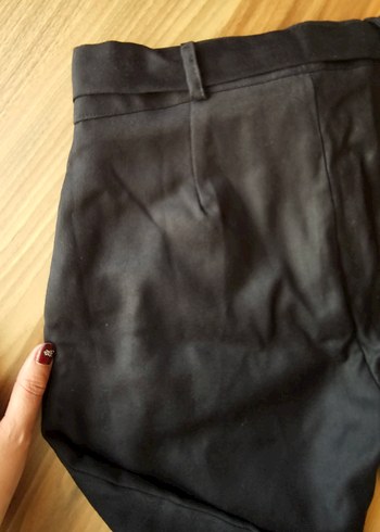 Kadın Siyah Kemerli Midi Kumaş Havuç Pantolon - Görsel 8