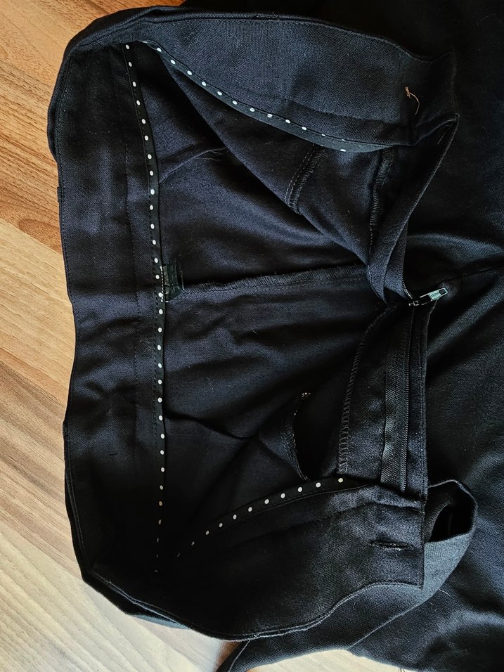 Kadın Siyah Kemerli Midi Kumaş Havuç Pantolon - Görsel 3