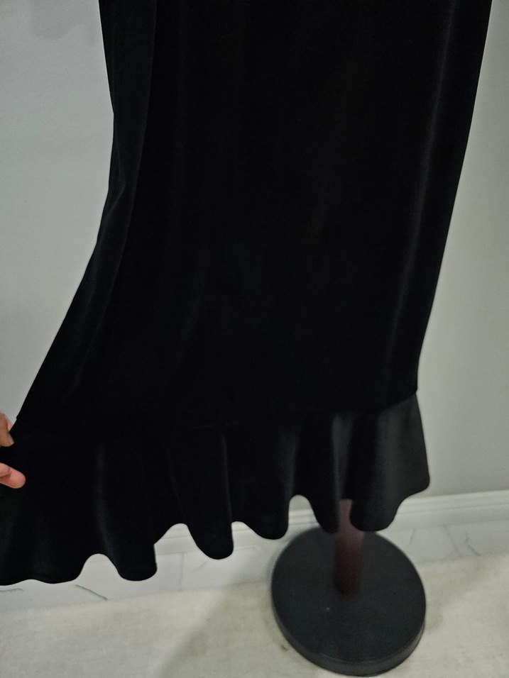 Yüksek Yakalı Siyah Kadife Fabrika marka 36-38 - Görsel 5