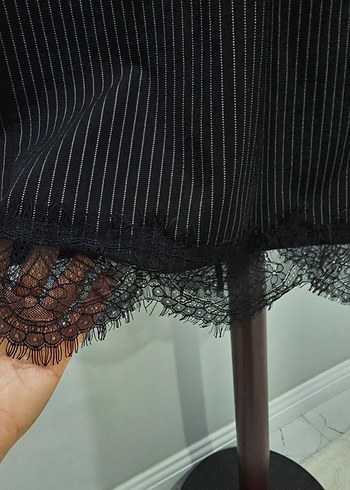 Fabrika Marka 36 beden Siyah Çizgili Dantelli Elbise - Görsel 5