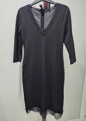 Fabrika Marka 36 beden Siyah Çizgili Dantelli Elbise - Görsel 2