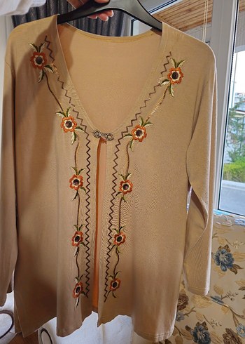 Nakışlı V Yaka Bej Hırka - Görsel 5