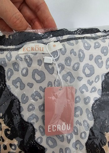 Leopar Desenli Kadın Sabahlık ve Pijama Takımı - Görsel 3