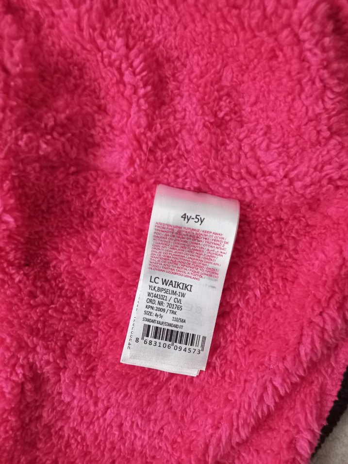 Kız Çocuk Siyah Kapüşonlu Örgü Yelek - Görsel 4