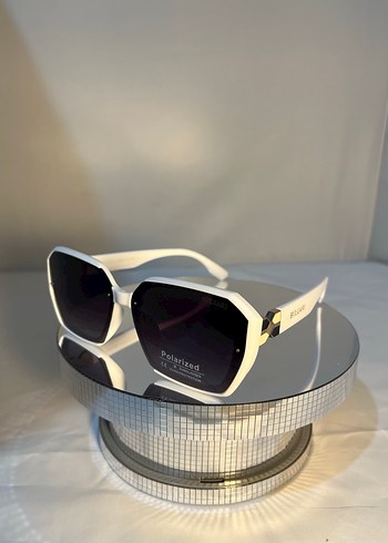 Beyaz Kadın Güneş Gözlüğü - Görsel 2