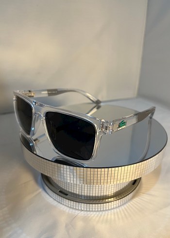 Şeffaf Çerçeveli Güneş Gözlüğü - Görsel 3
