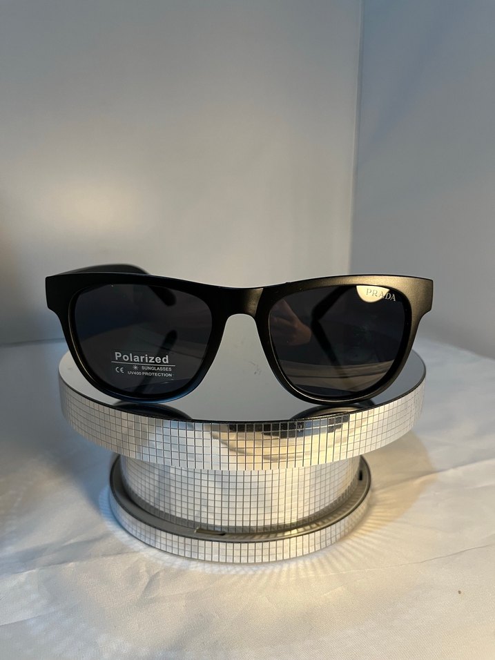 Prada Siyah Klasik Güneş Gözlüğü - Görsel 2
