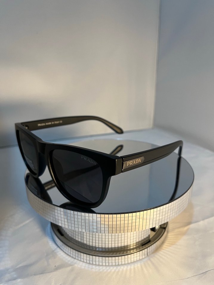Prada Siyah Klasik Güneş Gözlüğü - Görsel 3