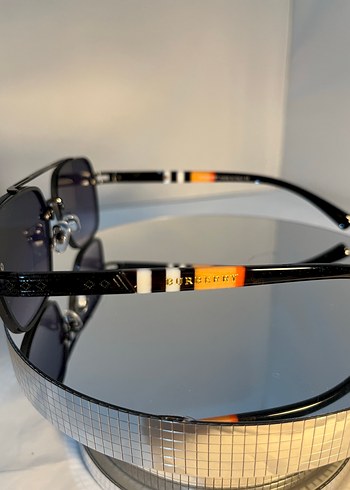 Siyah Transparan Burberry Street Stili Güneş Gözlüğü - Görsel 3