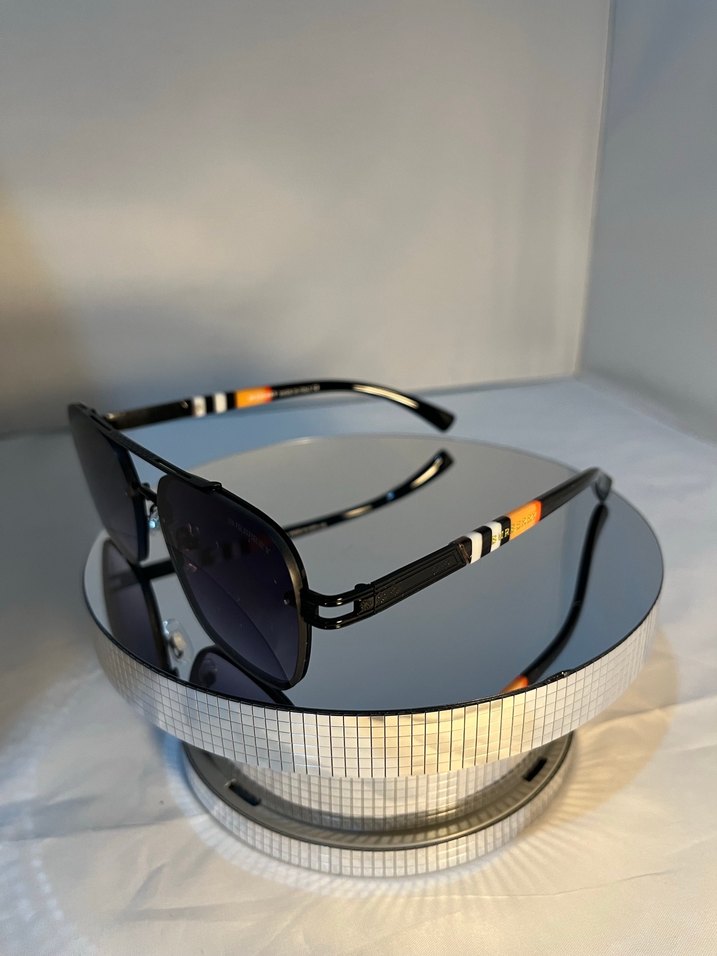 Siyah Transparan Burberry Street Stili Güneş Gözlüğü - Görsel 2