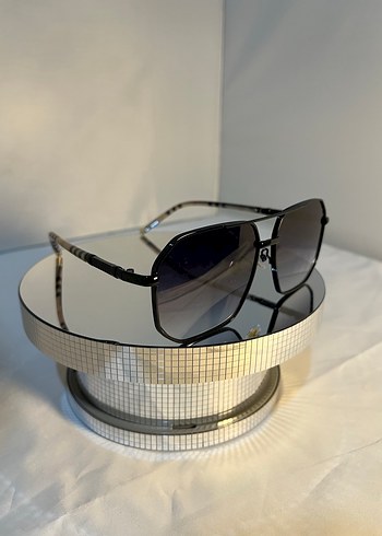 Gri Transparan Güneş Gözlüğü - Görsel 3