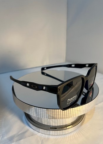 Oakley Siyah Gri Polarize Erkek Güneş Gözlüğü - Görsel 3