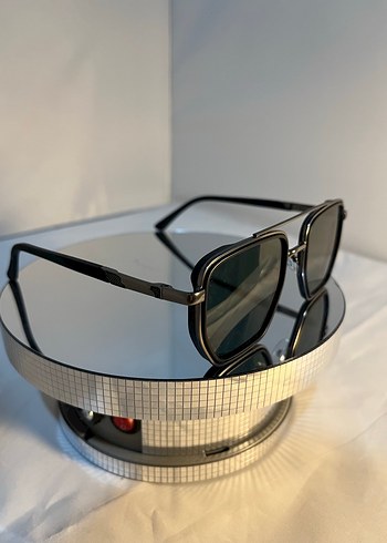 Klasik Şeffaf Siyah Güneş Gözlüğü - Görsel 3