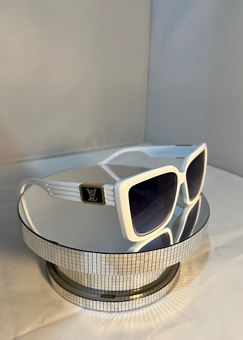 Beyaz Transparan Kadın Güneş Gözlüğü - Görsel 3