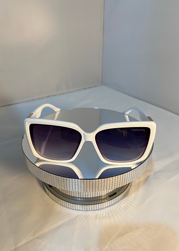 Beyaz Transparan Kadın Güneş Gözlüğü - Görsel 4