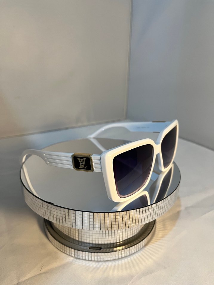 Beyaz Transparan Kadın Güneş Gözlüğü - Görsel 3