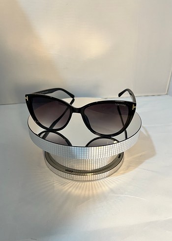 Şeffaf Gri Siyah Klasik Kadın Güneş Gözlüğü - Görsel 3