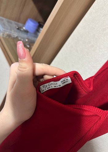 Kırmızı Arkası Çapraz Model Fitilli Mini Elbise - Görsel 3