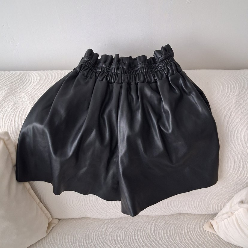Kadın Siyah Deri Mini Şort womchey marka - Görsel 3
