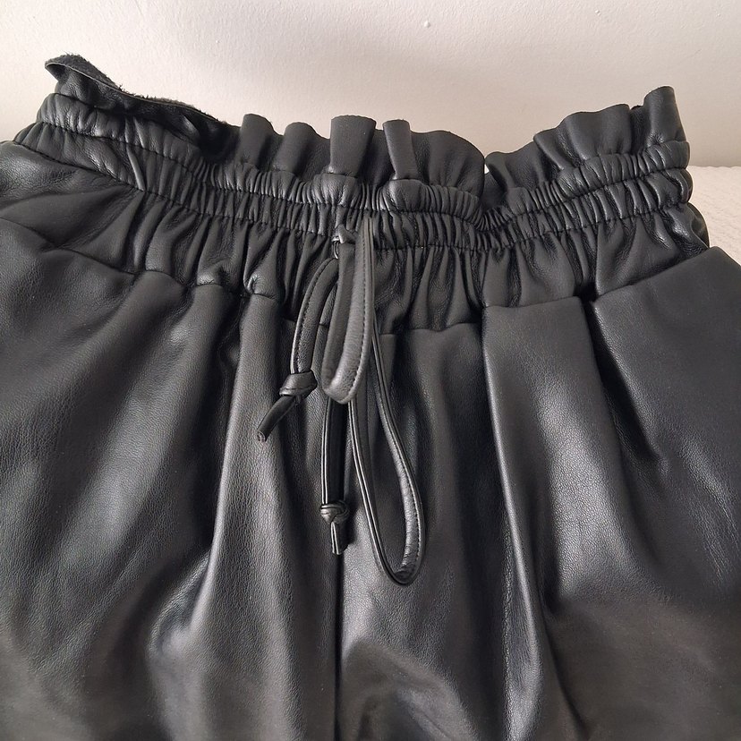 Kadın Siyah Deri Mini Şort womchey marka - Görsel 2