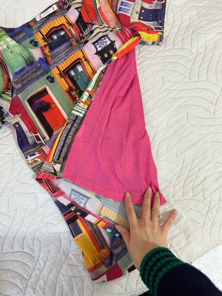 Renkli Kapı Baskılı Tişört - Görsel 2