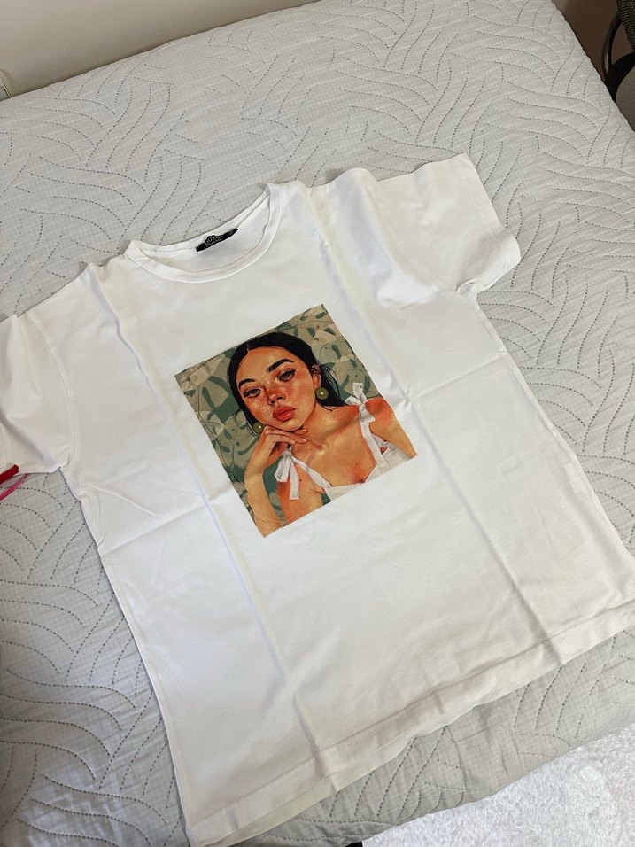Baskılı Beyaz Kadın Tişört - Görsel 2