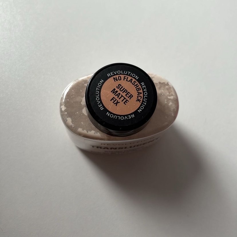 Revolution Şeffaf Pudra - Görsel 2