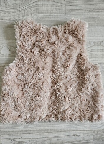 7 Yaş Beden H&M Pudra Pembe Peluş Yelek
