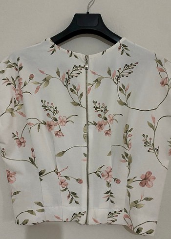 Çiçek Desenli Pamuklu Kısa Kollu Bluz - Görsel 2