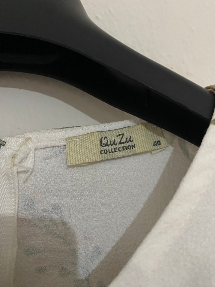 Çiçek Desenli Pamuklu Kısa Kollu Bluz - Görsel 3