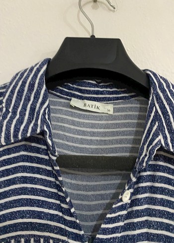 Mavi Çizgili Kadın Gömlek - Batik - Görsel 2