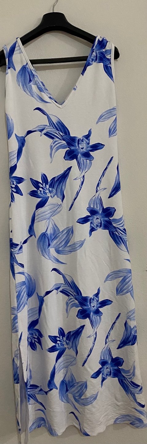 Mavi Çiçek Desenli Uzun Askısız Elbise - Görsel 3