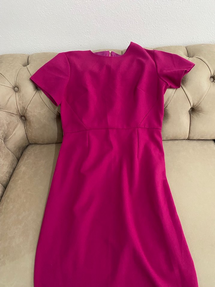 V Yaka Kısa Kollu Pembe Midi Kalem Elbise - Görsel 2