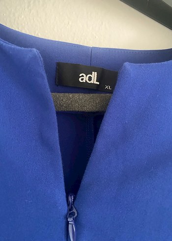 Mavi V Yakalı Midi Kadın Elbise - Görsel 2