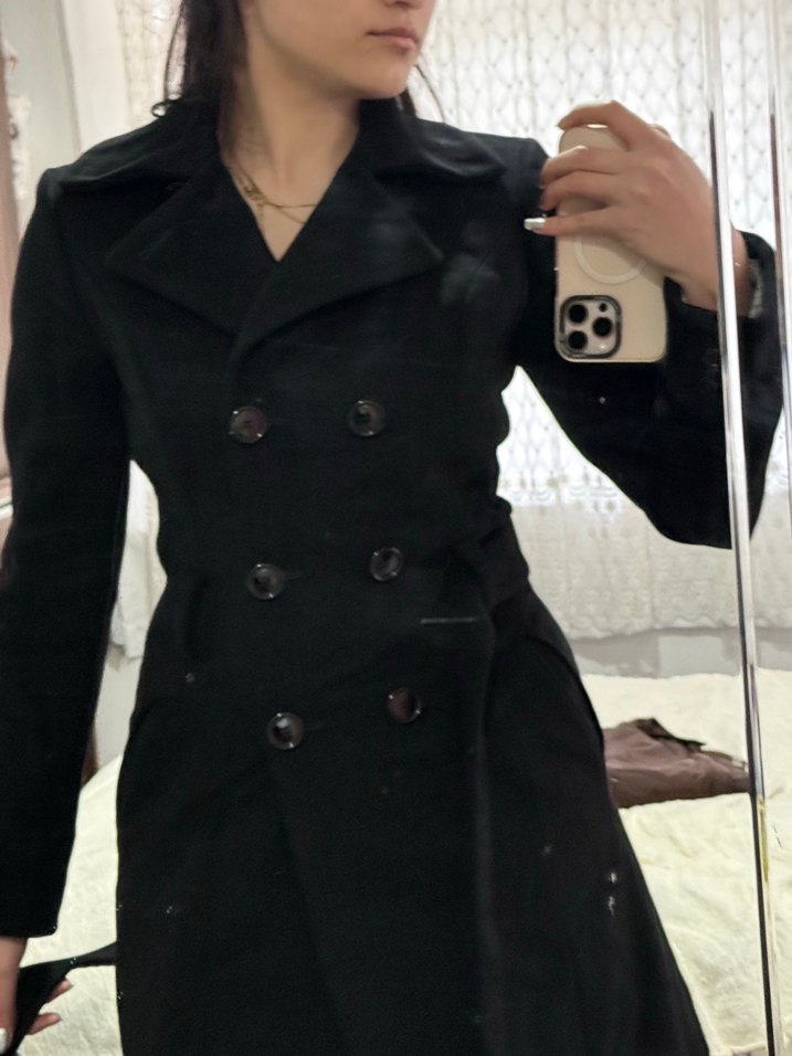 Çift düğmeli siyah kaban - Görsel 5