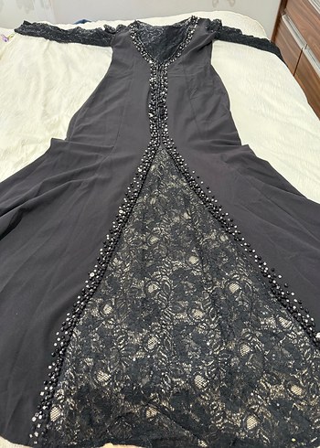 Siyah Dantel Detaylı V Yakalı Midi Abiye Elbise - Görsel 5