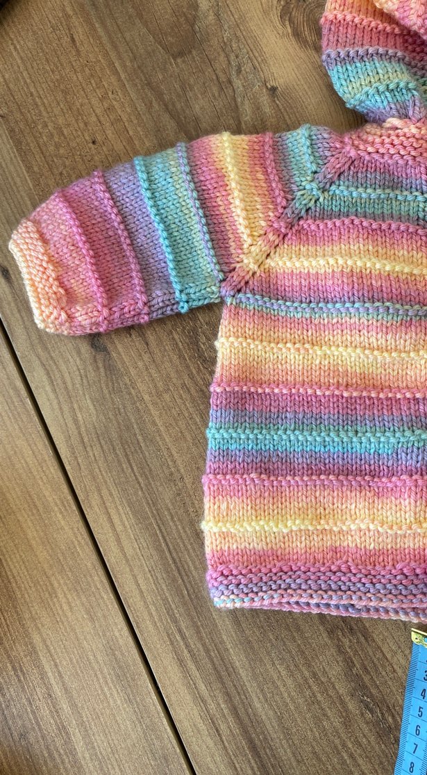 Kız Çocuk Kapüşonlu Renkli Örgü Hırka - Görsel 3