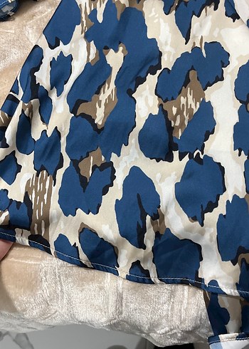 Leopar desenli saten elbise - Görsel 4