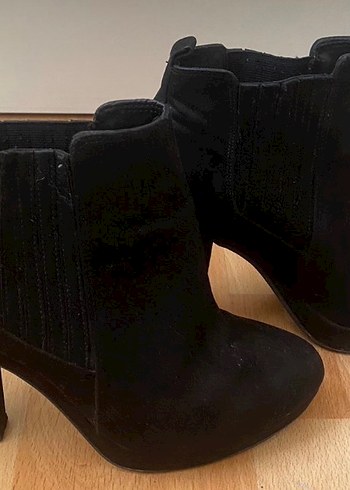 Siyah Süet  Goth Kadın Bot - Görsel 2