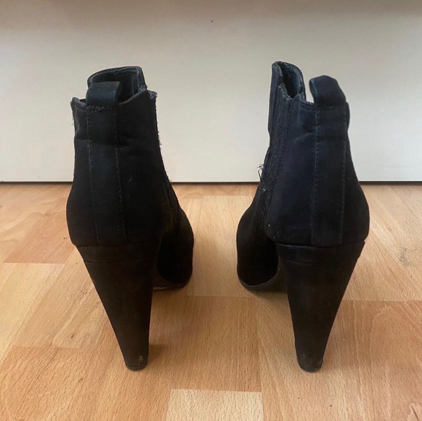 Siyah Süet  Goth Kadın Bot - Görsel 3