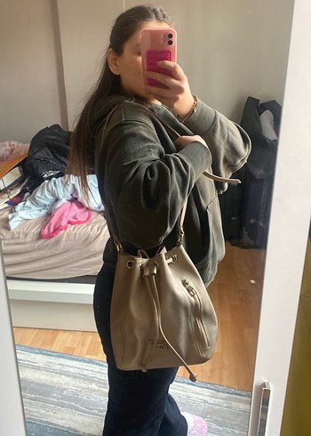 Pierre Cardin. Bej parlak Deri Fermuarlı Kadın Çanta - Görsel 2