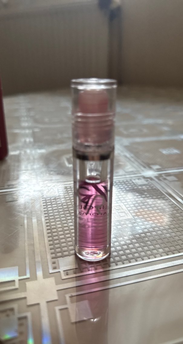 Parlak Pembe Dudak Parlatıcısı - Görsel 3