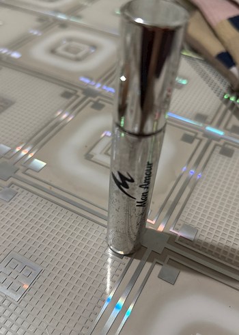 Parlak Bej Renk Maskara - Görsel 3