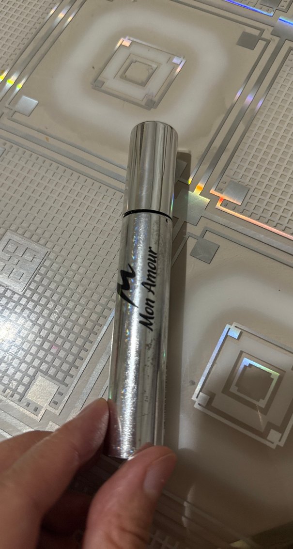 Parlak Bej Renk Maskara - Görsel 2