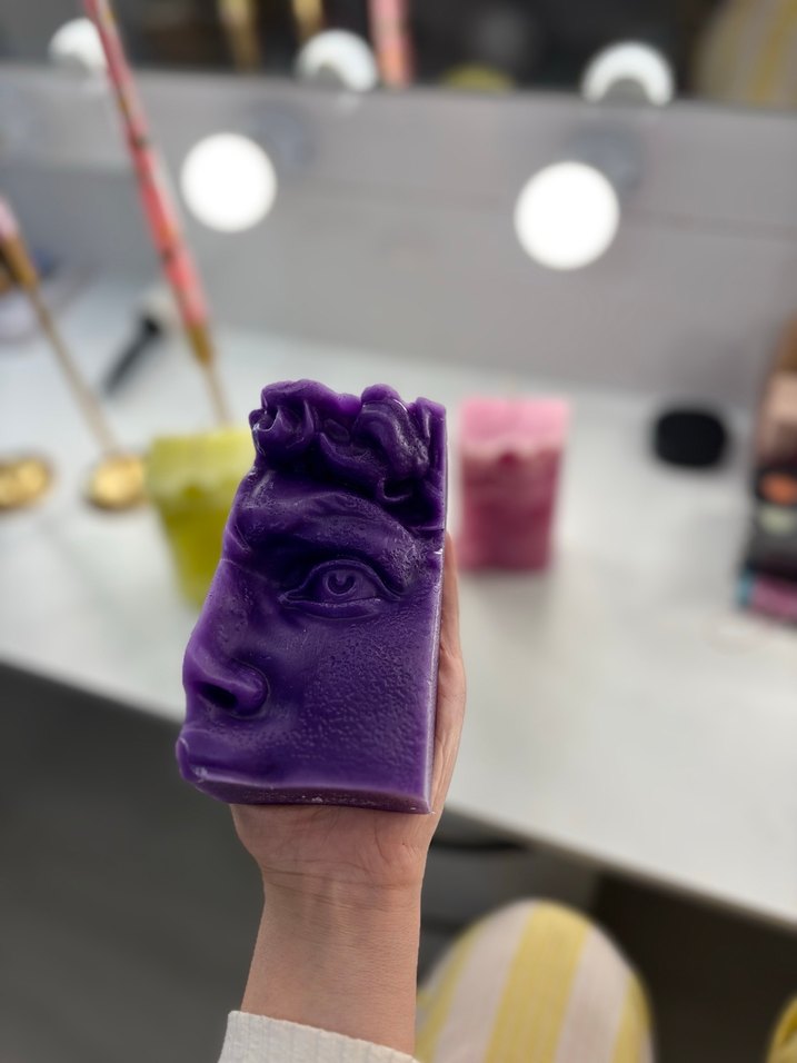 Renkli Heykel Yüz Mum - Görsel 3